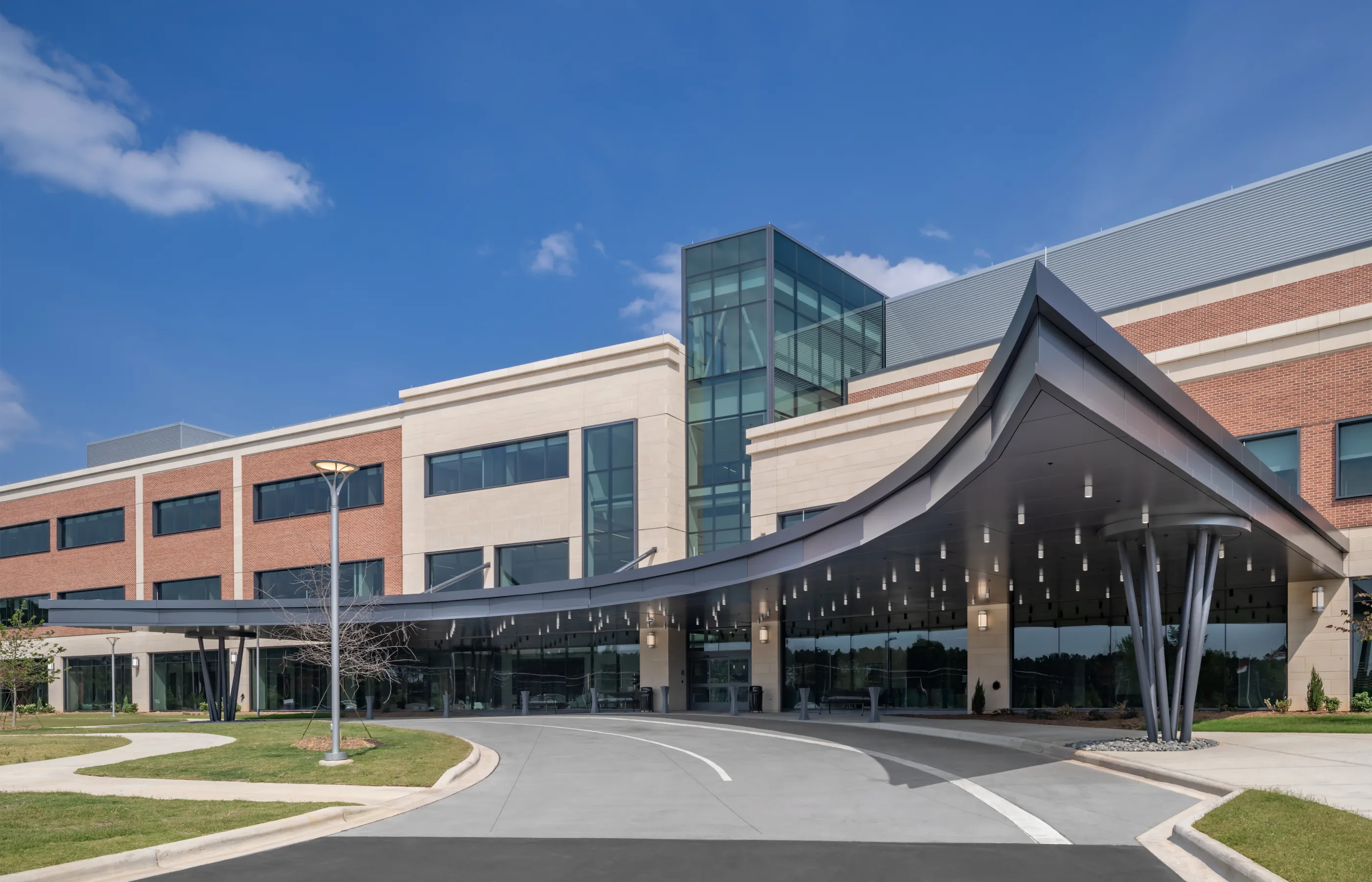 Front entrance of Novant Health Ballantyne Medical Center